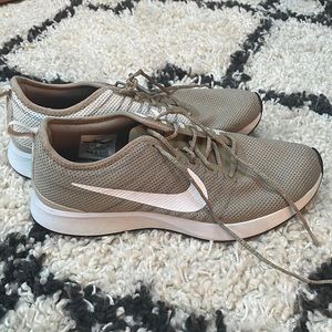 Nike Women’s Dualtone Racer ‘Khaki Light Bone White’